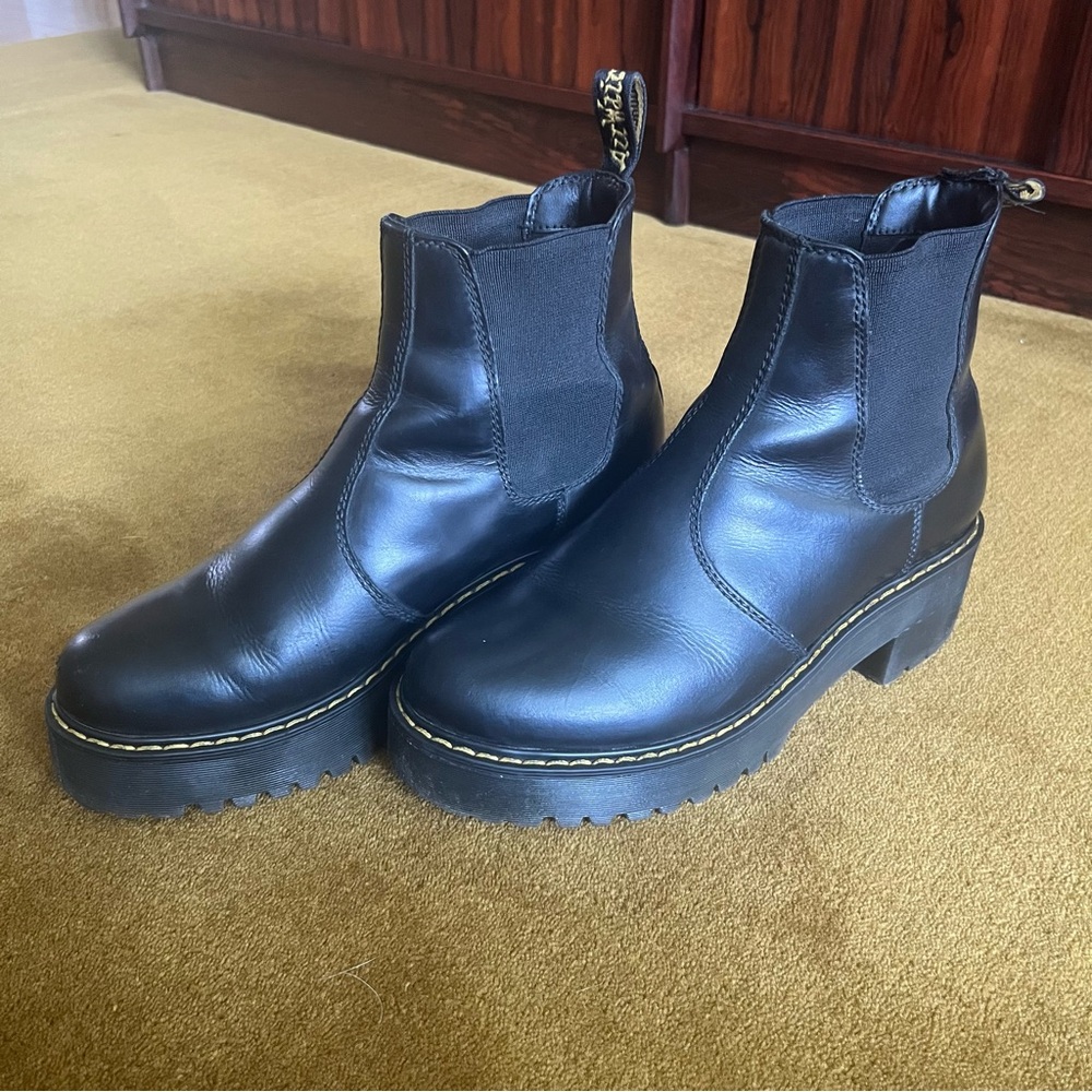 DR. MARTENS Rometty Wyoming Platform Chelsea Boot